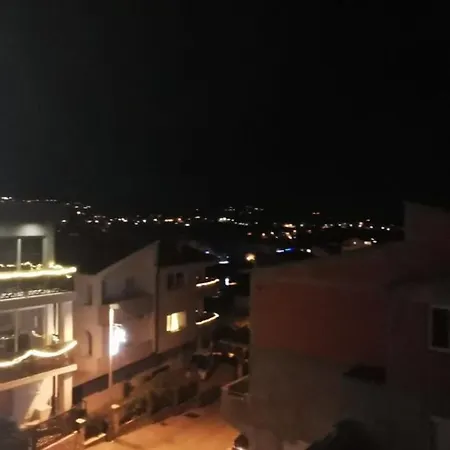 Remarkable 1-bed In Daire Split